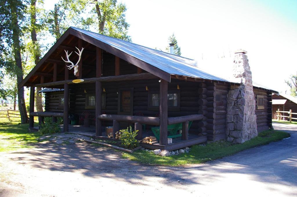 ווסט ילוסטון Parade Rest Ranch מראה חיצוני תמונה