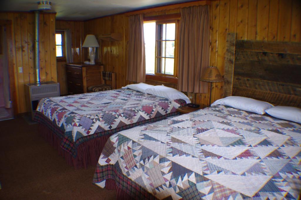 ווסט ילוסטון Parade Rest Ranch חדר תמונה